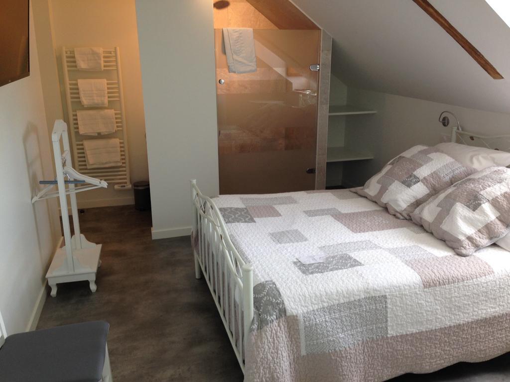 Auberge Saint Hernin Pluherlin Номер фото
