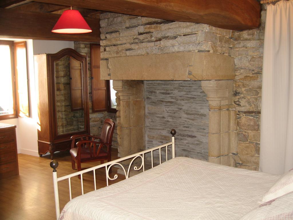Auberge Saint Hernin Pluherlin Номер фото